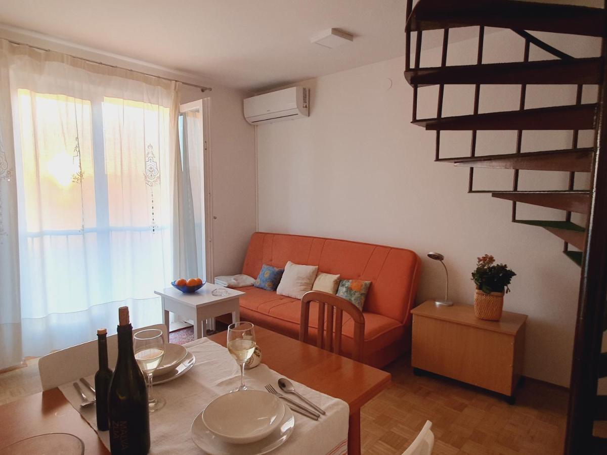 Apartment Gracijela Porec Exterior photo
